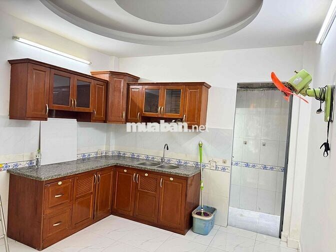 Nhà nguyên căn, 4 phòng ngủ, ngay cầu Long Kiển Lê Văn Lương