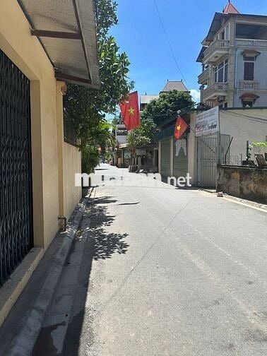 Gần 3 tỷ - Đất nở hậu gần hồ điều hòa