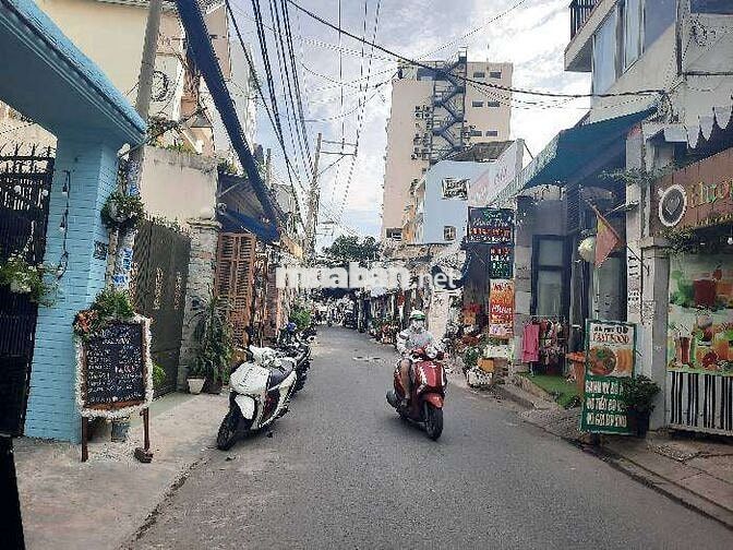 Hẻm 142 Nguyễn Thị thập quận 7