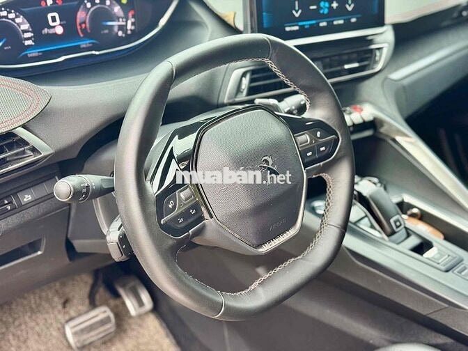 Peugeot 3008 2021 Allure - 54000 km