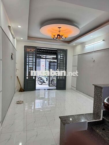 Nhà nguyên căn, 4 phòng ngủ, ngay cầu Long Kiển Lê Văn Lương