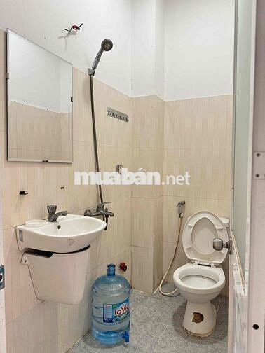 Nhà nguyên căn 4 phòng ngủ, căn góc mặt tiền hẻm 8m
