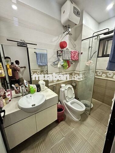 BÁN NHÀ GIA QUẤT 31M2 XÂY 5 TẦNG 3 NGỦ FULL NỘI THẤT GẦN Ô TÔ TRÁNH