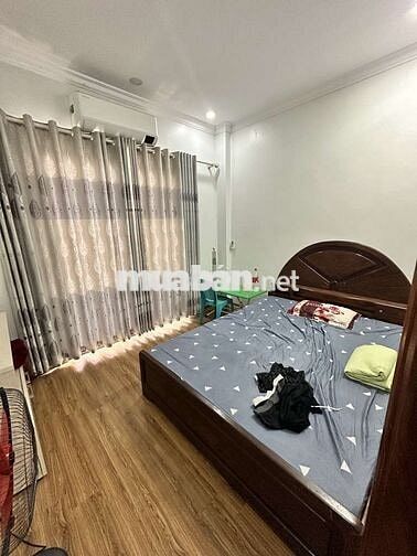 BÁN NHÀ GIA QUẤT 31M2 XÂY 5 TẦNG 3 NGỦ FULL NỘI THẤT GẦN Ô TÔ TRÁNH