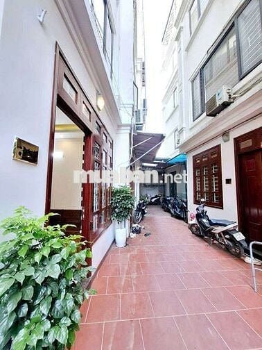 BÁN NHÀ THẠCH BÀN 30M2 XÂY 5 TẦNG 3 NGỦ TẶNG FULL NỘI THẤT , Ở SƯỚNG