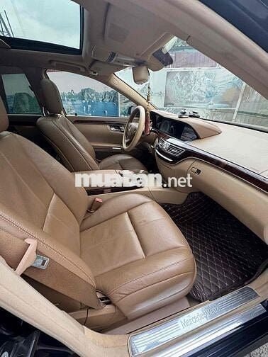 Mercedes Benz S550 - V8-5.5L