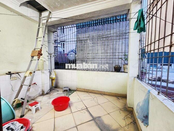 Nhà phố Hào Nam, vài nhà ra phố,  25m , 5 tầng,