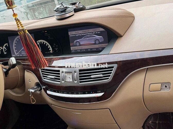 Mercedes Benz S550 - V8-5.5L
