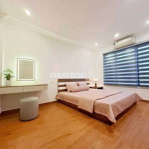 BÁN NHÀ THẠCH BÀN 30M2 XÂY 5 TẦNG 3 NGỦ TẶNG FULL NỘI THẤT , Ở SƯỚNG