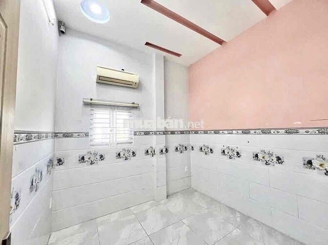 Nhà Hẻm 8m - Bình Tân - Trung Tâm - 60m2 - Hẻm Trước sau - hơn 6ty