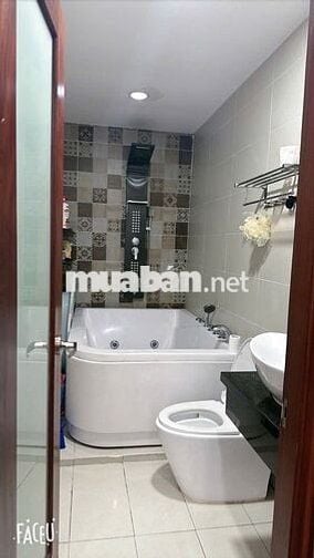 Nhà nguyên căn HXH p. TSN 4,4x15 3 lầu mới full nội thất