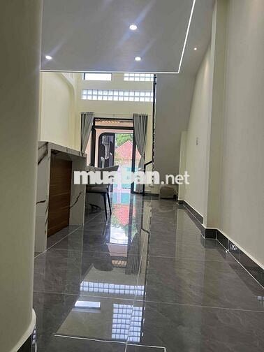NHÀ 3,9 TỶ THẠNH LỘC 40 MỚI 2 TẦNG HXH , DÀI 17M NGAY HÀ HUY GIÁP VÀO