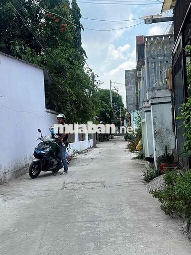 NHÀ 3,9 TỶ THẠNH LỘC 40 MỚI 2 TẦNG HXH , DÀI 17M NGAY HÀ HUY GIÁP VÀO