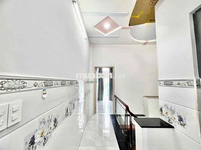 Nhà Hẻm 8m - Bình Tân - Trung Tâm - 60m2 - Hẻm Trước sau - hơn 6ty