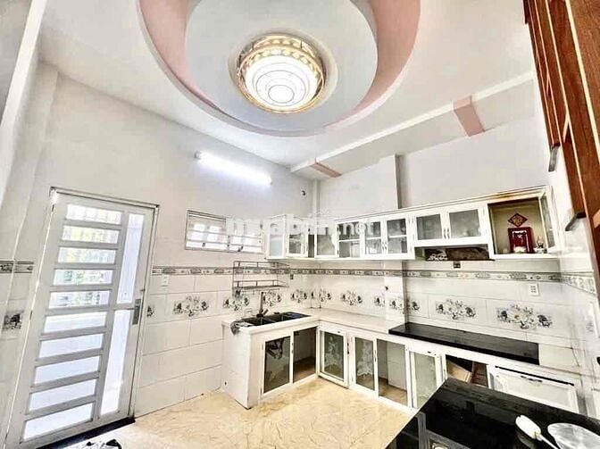 Nhà Hẻm 8m - Bình Tân - Trung Tâm - 60m2 - Hẻm Trước sau - hơn 6ty