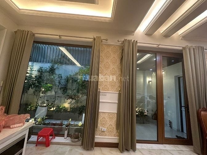 Bán biệt thự Việt Hưng, 190m2, hoàn thiện siêu đẹp, vị trí vip 