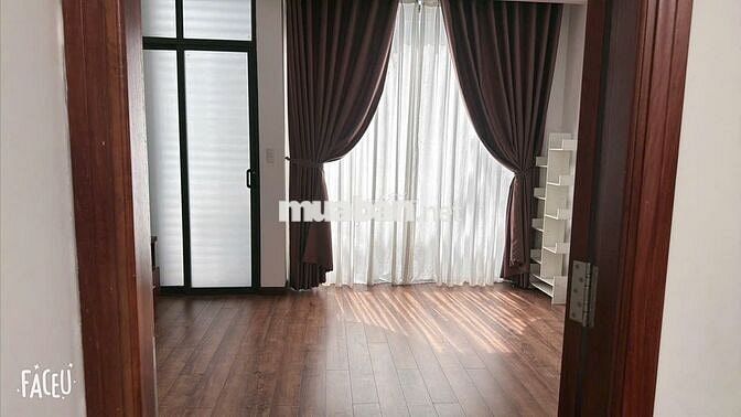 Nhà nguyên căn HXH p. TSN 4,4x15 3 lầu mới full nội thất