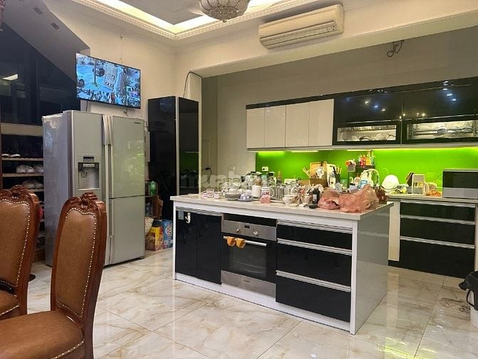 Bán biệt thự Việt Hưng, 190m2, hoàn thiện siêu đẹp, vị trí vip 