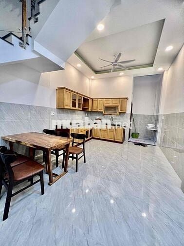 Nhà Mới DT 280m2 1Trệt 4Lầu 6Pn 7Wc Sân Thượng Hẻm Xe Tải Vỉa Hè Mát