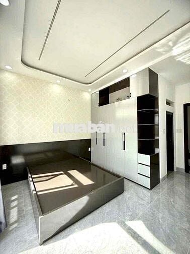 siêu phẩm ở Bình Tân, 4,5 tấm, có sân thượng, 4PN, đường 7m, giá TL