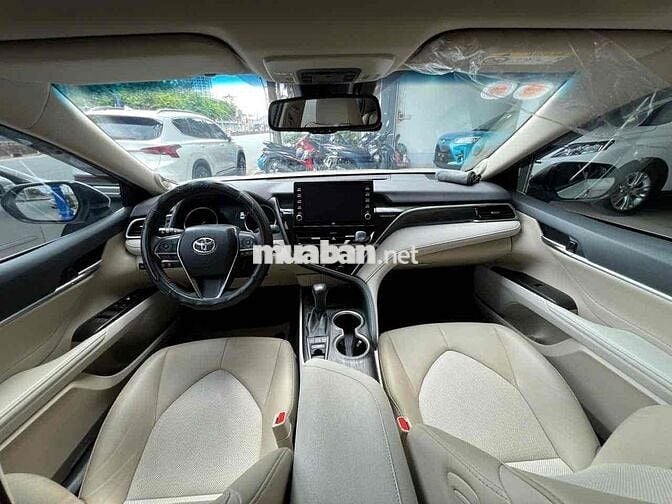 Toyota Camry 2022 2.5 Q - 11000 km