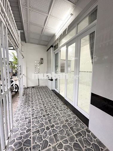 Kẹt tiền ! Cần Bán gấp căn nhà ở Đ. Nguyễn Thị Đành 80m2 SHR giá 935tr