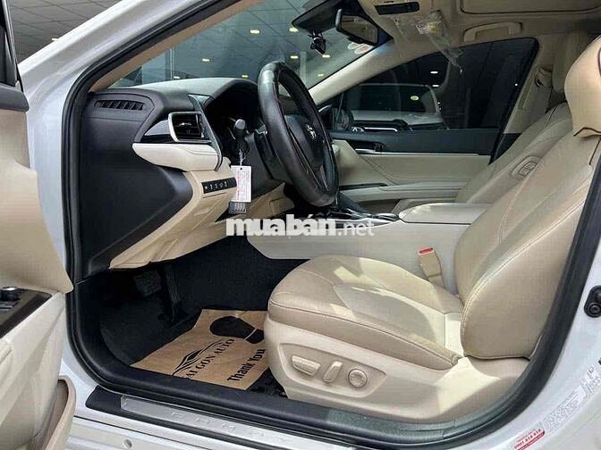 Toyota Camry 2022 2.5 Q - 11000 km