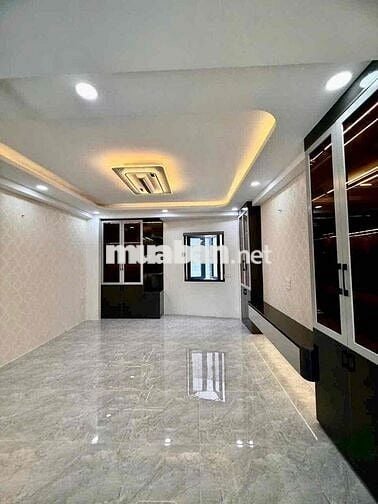 siêu phẩm ở Bình Tân, 4,5 tấm, có sân thượng, 4PN, đường 7m, giá TL