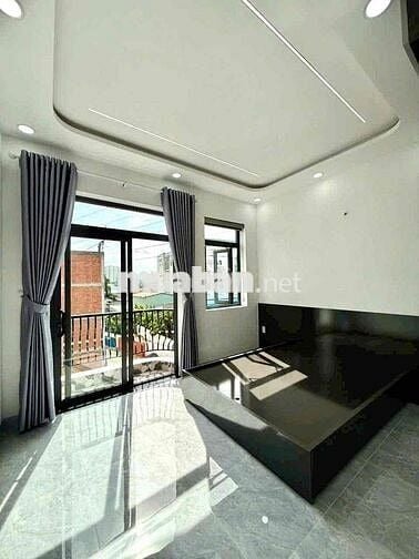siêu phẩm ở Bình Tân, 4,5 tấm, có sân thượng, 4PN, đường 7m, giá TL