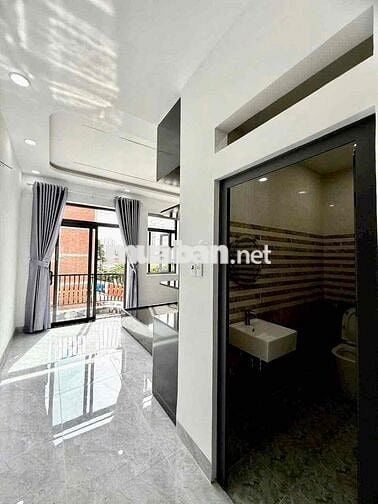 siêu phẩm ở Bình Tân, 4,5 tấm, có sân thượng, 4PN, đường 7m, giá TL