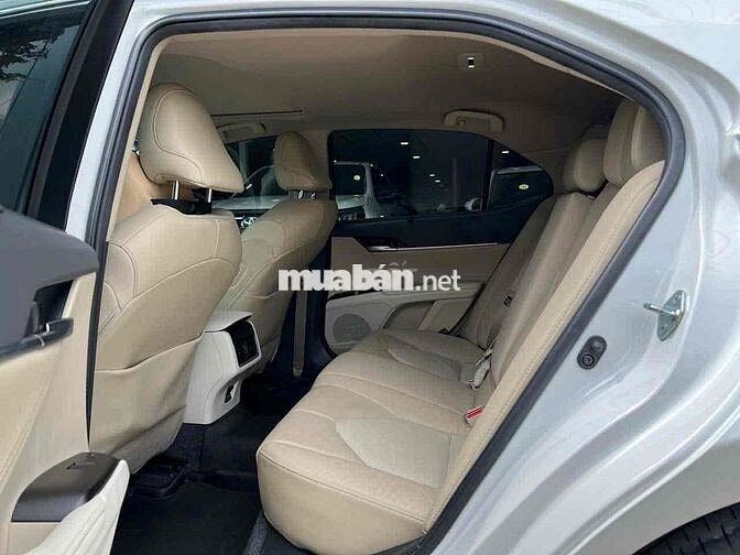 Toyota Camry 2022 2.5 Q - 11000 km