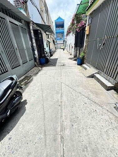 Nhà cho thuê Đường số 4 - Lê Văn Quới, BT (2PN 2WC) sẵn 3 máy lạnh
