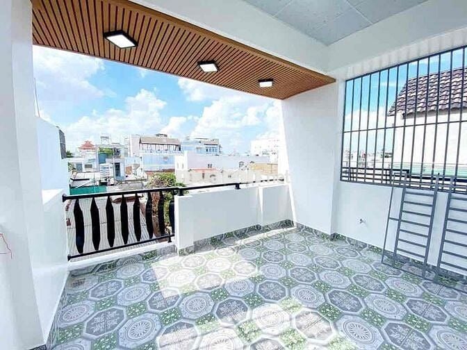 NHÀ ĐẸP 4 TẦNG ĐÚC 68M2 CẠNH LÊ VĂn QUỚI OTO VÀO NHÀ CHỈ 6.5 Tỷ !
