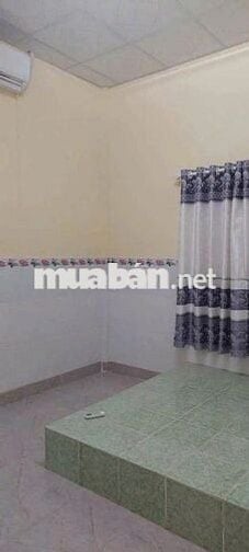 Nhà trống không người ở ngay 1 sẹc ngắn đường HL65, Giá 900 Triệu Shr