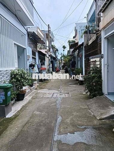 nhà đẹp 1 lầu 2pn 2wc có nội thất d42 gần chợ hiệp bình