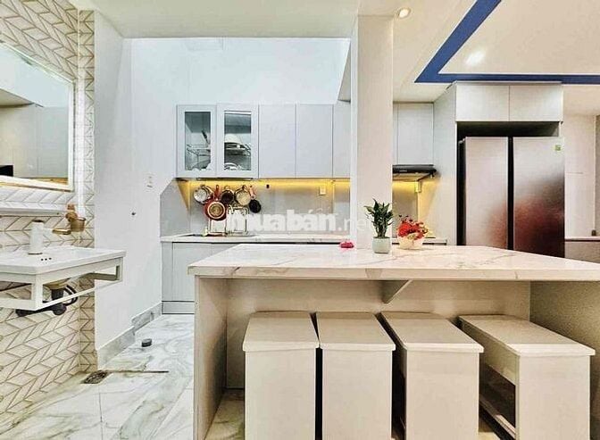 Ngộp vốn cần bán nhà đường Cô Giang, P.2, Phú Nhuận. Giá 5,58Tỷ/ 50m2.