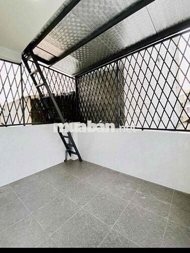 Chủ đi định cư cần bán nhà đường Tân Phước, Quận 10. Giá 4,6Tỷ/ 4x10m.