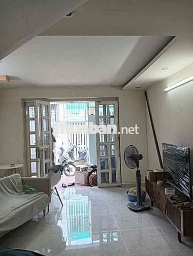 nhà đẹp 1 lầu 2pn 2wc có nội thất d42 gần chợ hiệp bình
