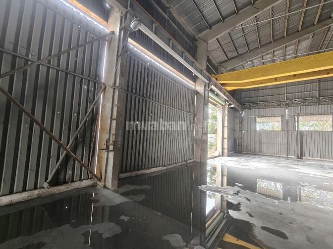 Cho thuê kho xưởng 900m2 đường Xa Lộ Hà Nội, Trường Thọ, Thủ Đức