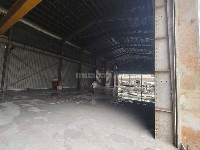 Cho thuê kho xưởng 900m2 đường Xa Lộ Hà Nội, Trường Thọ, Thủ Đức