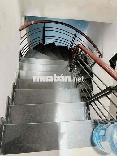 nhà 2mt trung mỹ tây gần ngã tư tô ký vs ng ảnh thủ. giá 10,5tỷ