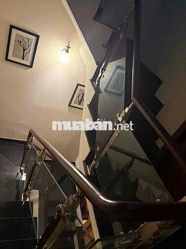 Biệt Thự Nguyễn Hữu Dật , DT 7x18m 1 trệt 1 lầu st cần khách hữu duyên