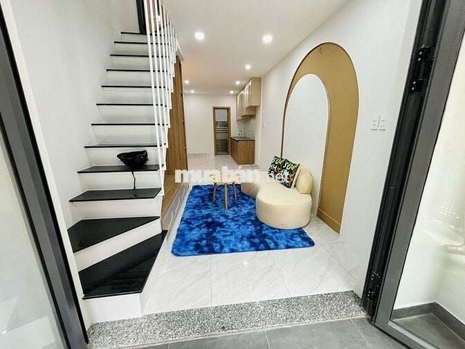 SÁT MẶT TIỀN Q4- 2 LẦU ĐÚC - 30m2- KO QH- GIÁ 3 TỶ NHỈNH