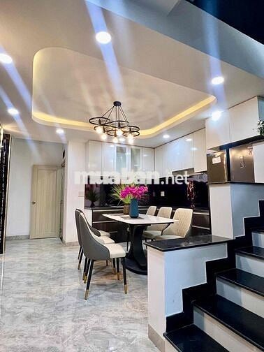 Nhà Phố Mới Xây 100% DT 240m2 1Trệt 1Lửng 3Lầu 5Pn 5Wc Nội Thất Mới