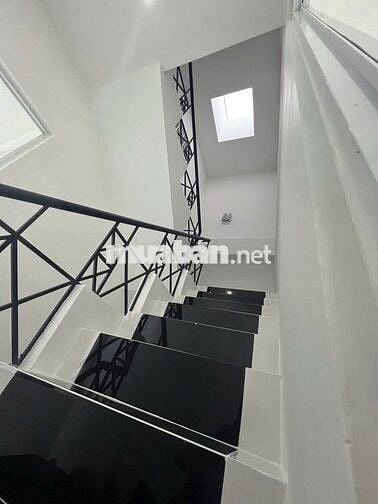 CẦN BÁN NHÀ 4X16, 3 TẦNG,3 PN, NGAY TRUNG TÂM GÒ VẤP-GIÁ NHÌNH 7 TỶ