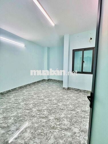 Nhà Phố Có Bảo Vệ 24/24 DT 4x15 1Trệt 3Lầu 4Pn 5Wc Mới Xây 100%
