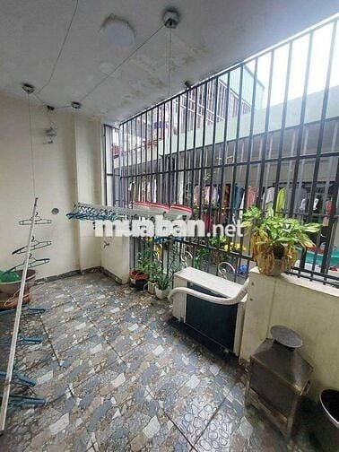 VỊ TRÍ ĐẸP LĨNH NAM- 30M RA Ô TÔ - NGÕ THÔNG -  32M 4 TẦNG Giá 5,73 tỷ