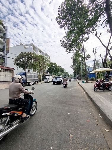 NHÀ DINH THỰ ĐƯỜNG SỐ 50 Q6 (8X16) HẦM 2 TẤM. CHỈ 16,8 TỶ