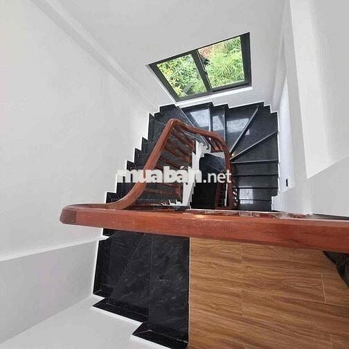 Siêu đẹp! Hoàng Văn Thái, ngõ ba gác, 40m ra ô tô tránh, nhà đẹp. 38mx