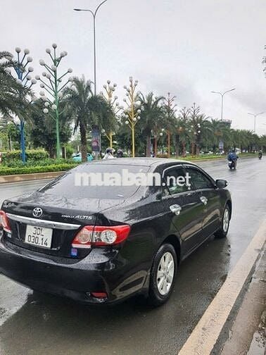 Toyota Corolla Altis 2013 1.8G MT - 450000 km